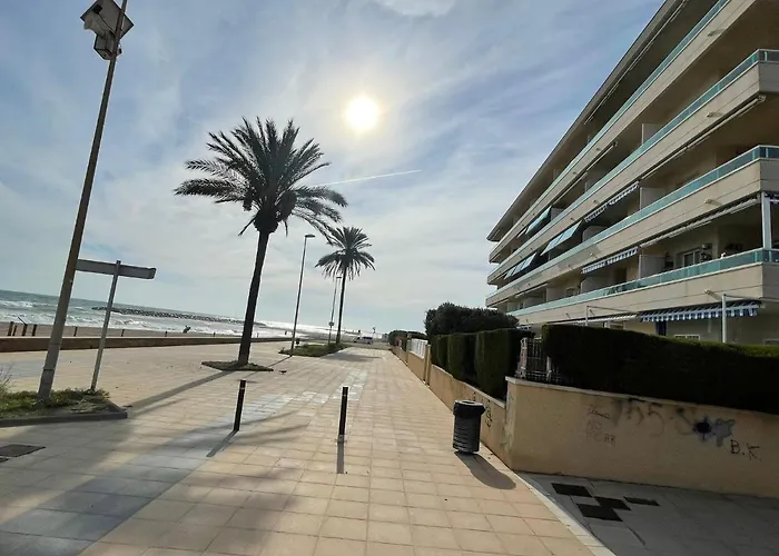 Cunit Beach * كونيت